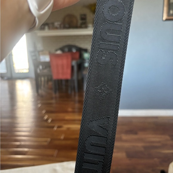 Louis Vuitton over the moon - Picture 4 of 11